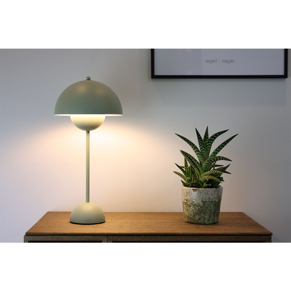 Flowerpot VP3 Lampe de Table Soft Green - &amp;tradition