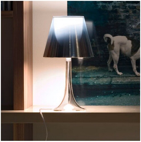 Miss K Bordlampe Svart Flos Flos Miss K bordlampe designet av Philippe Starck kjøpes hos