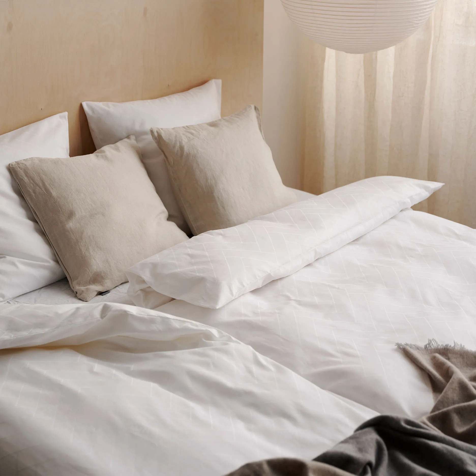 Køb Tiles sengetøj 140x200 cm optisk hvid lige her! | Lækker kvalitet | Hurtig fragt!
