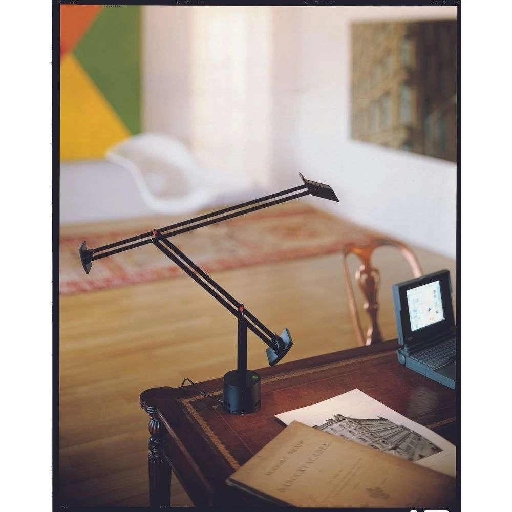 Tizio LED Lampe de Table Noir - Artemide
