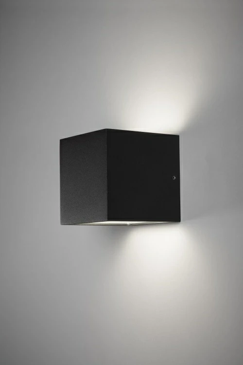 Cube Xl Udendors Vaeglampe Up Down Sort Light Point