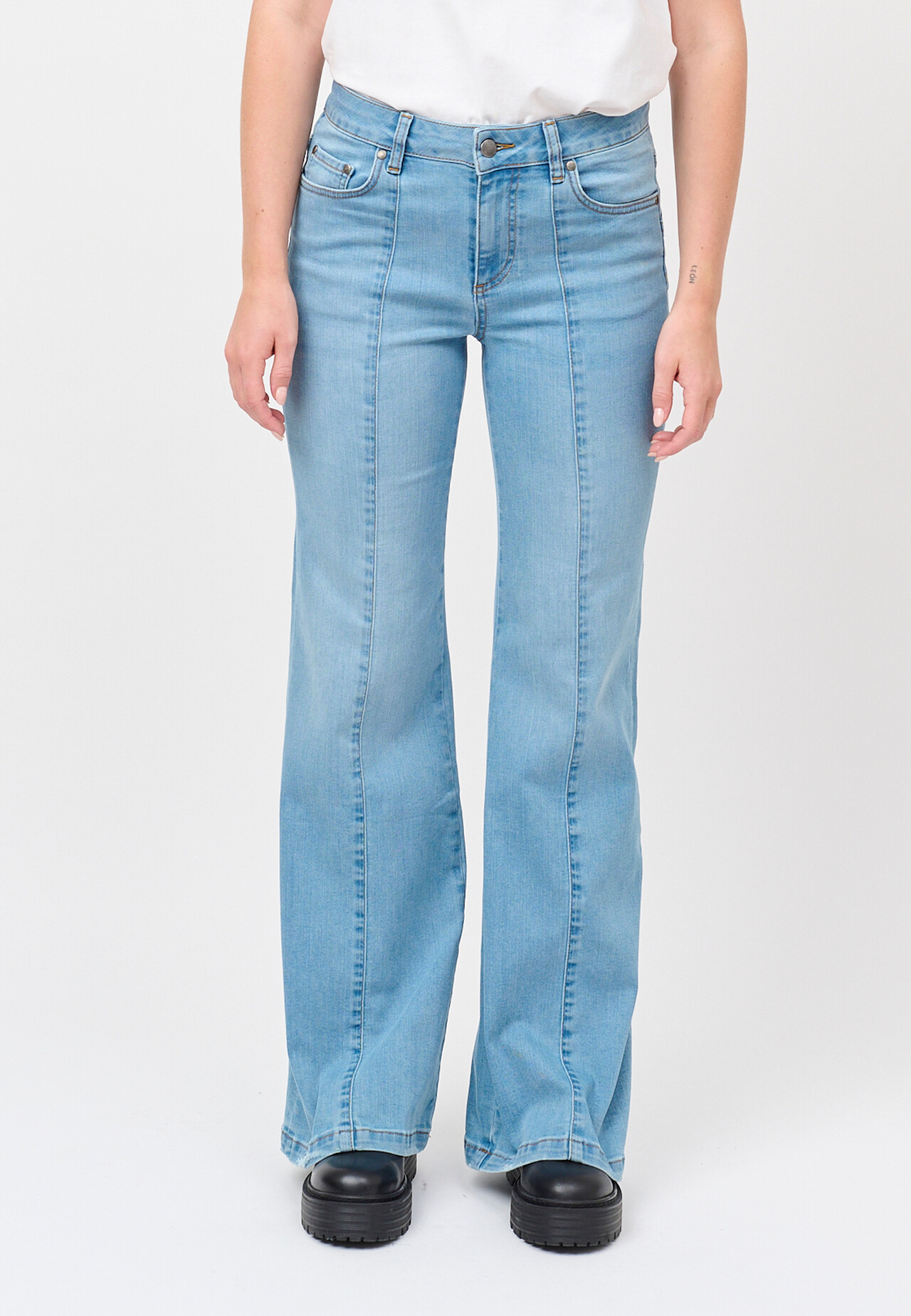 CRÉTON CRVolume wide leg denim jeans (LIGHT BLUE DENIM 27 IN)