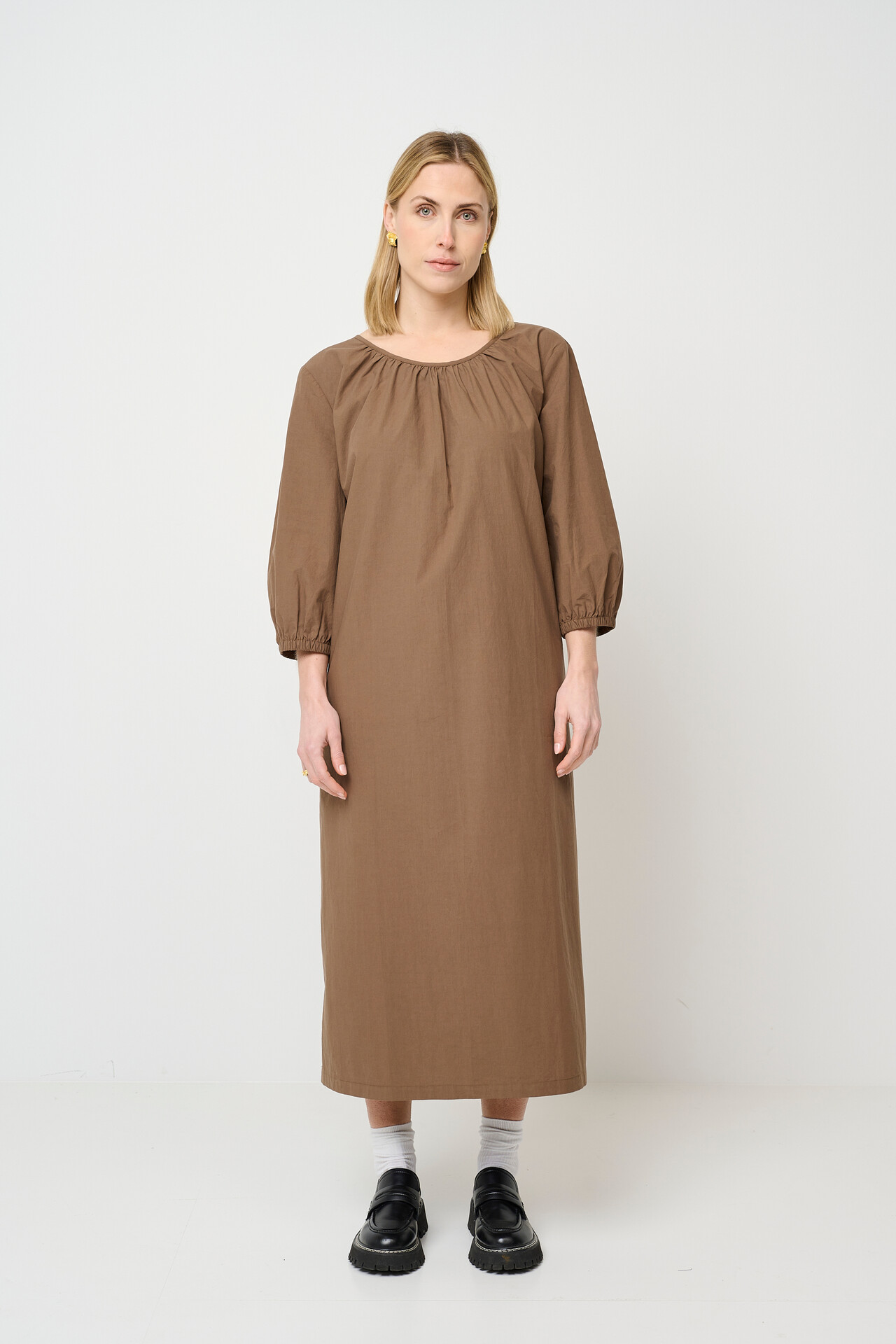 CRÉTON CRAva kjole (MØRK BEIGE L)