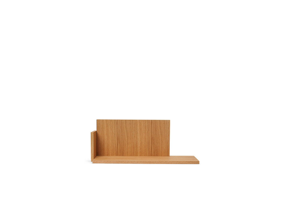 Фото - Дитячі меблі Ferm Living - Stagger Shelf Low Oiled Oak -10-09T00:00+0200 2024