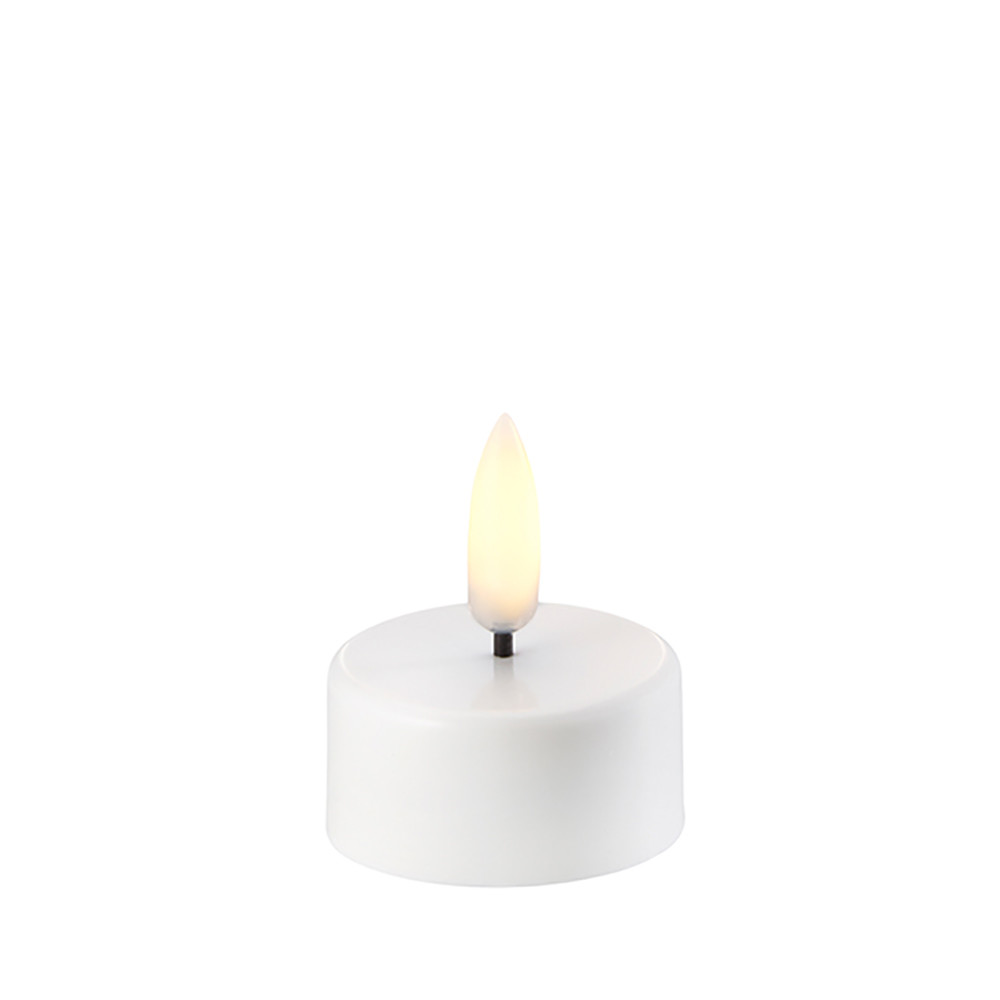 Uyuni – Fyrfadslys LED Remote Ready Nordic White 3,8 x 2 cm
