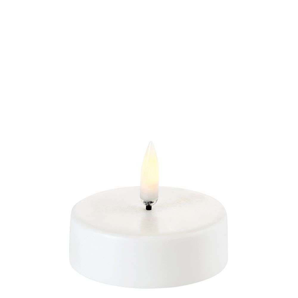 Uyuni – Värmeljus Maxi LED Nordic White 6,1 x 2,2 cm