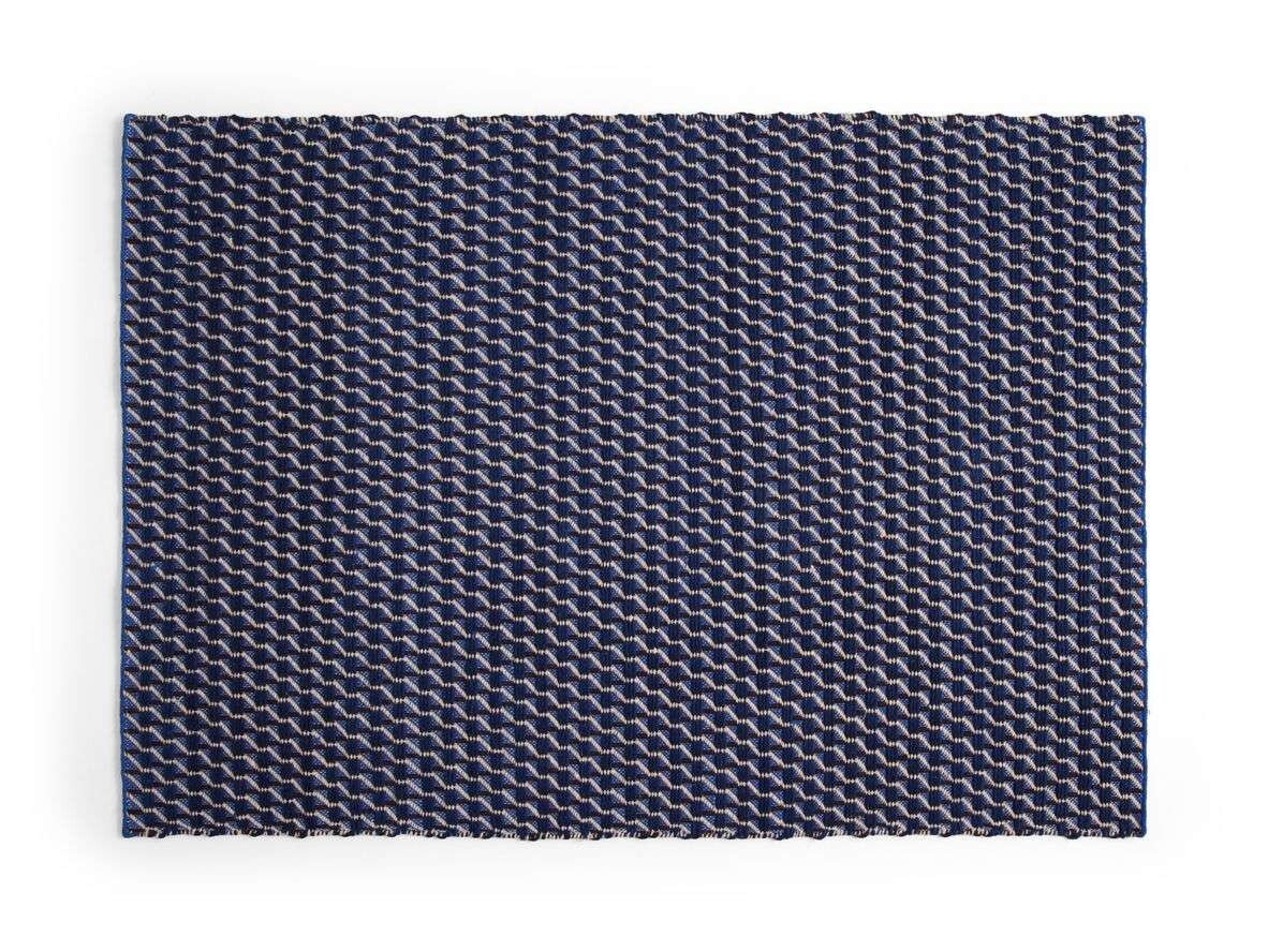 HAY – Channel Rug 140×200 Blue/White HAY