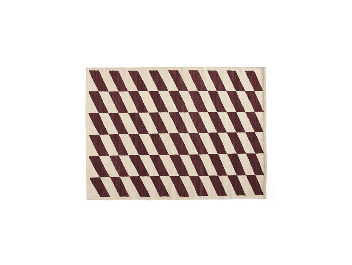 HAY – Shift Kelim Rug 140×200 Burgundy