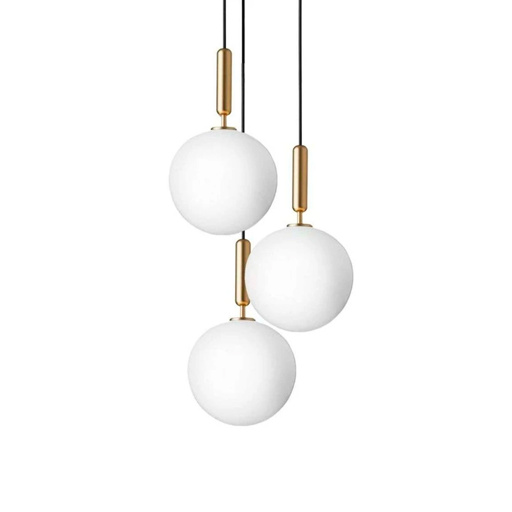 Nuura – Miira 3 Large Lysekrone Brass/Opal White