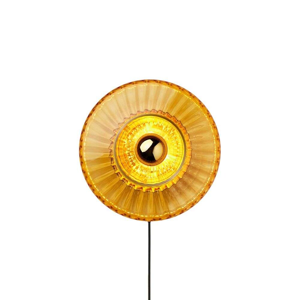 14: Design By Us - New Wave Optic XL Væglampe Amber