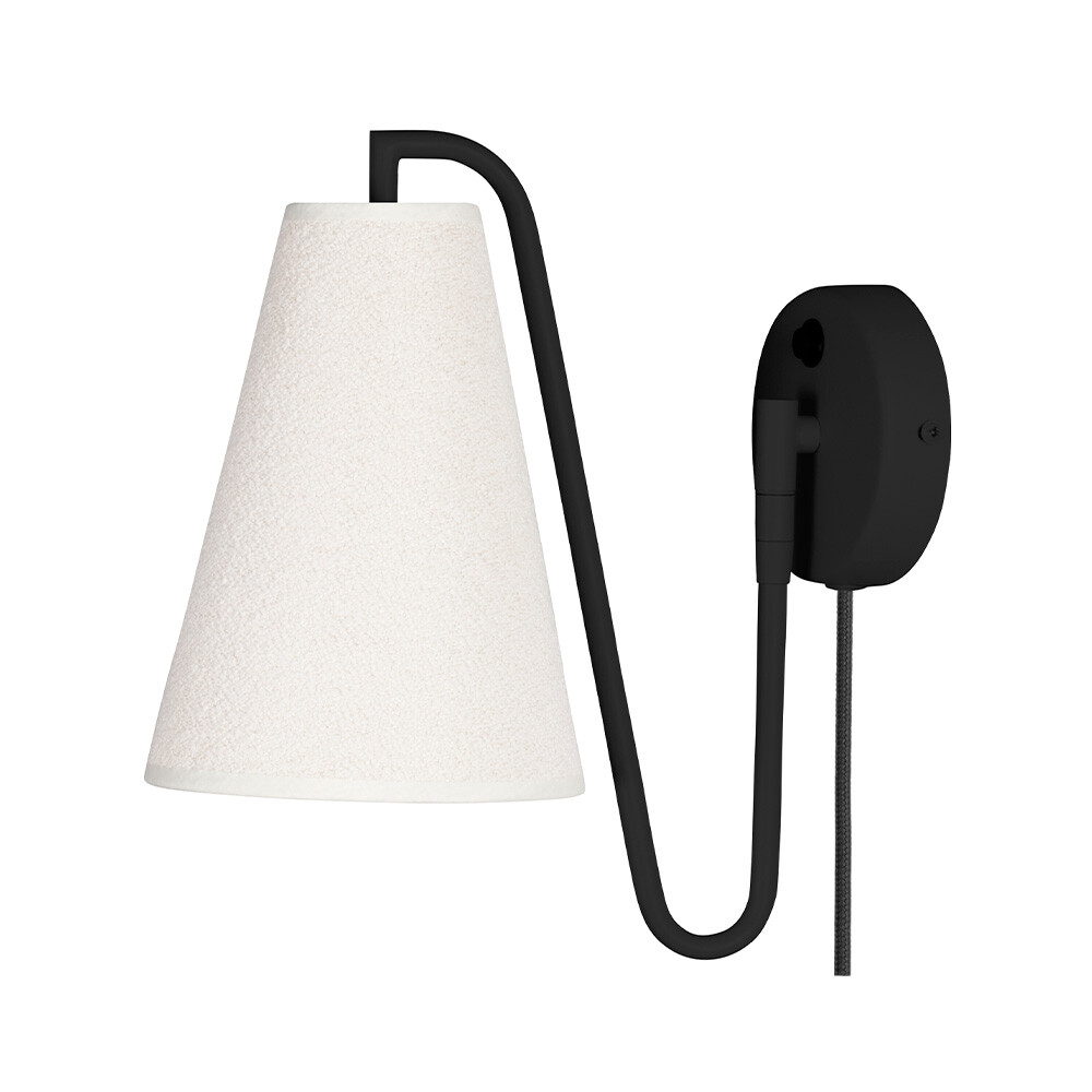 Globen Lighting – Lou Vägglampa Bouclé Vit/Svart