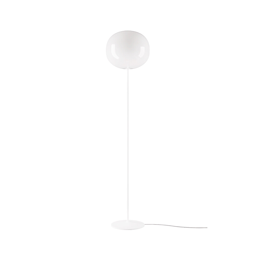 Lodes – Volum 42 Golvlampa Long Glossy Vit